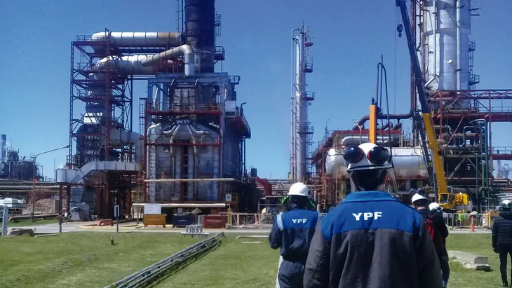 YPF amplía la refinería de La Plata por el boom del petróleo de Vaca Muerta
