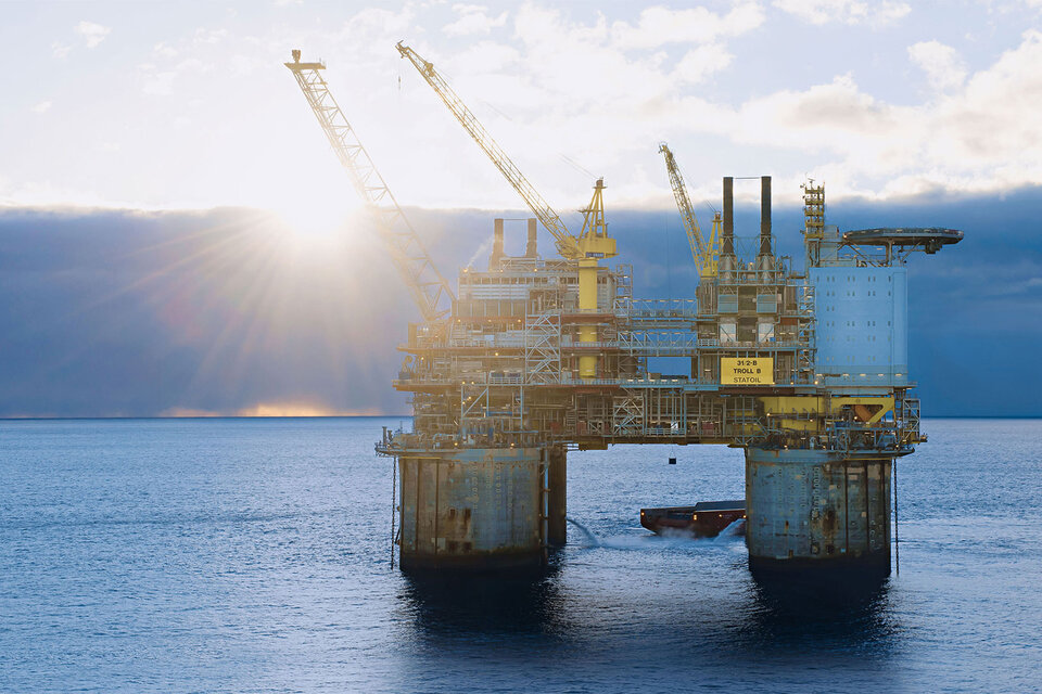 CEO de YPF: «Producir hidrocarburos off shore emite 40% menos gases que en tierra»