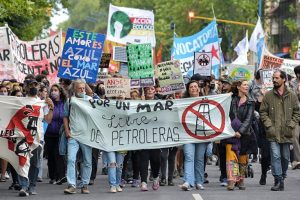¿Argentina precisa más energía fósil? La pregunta necesaria antes de aprobar el offshore